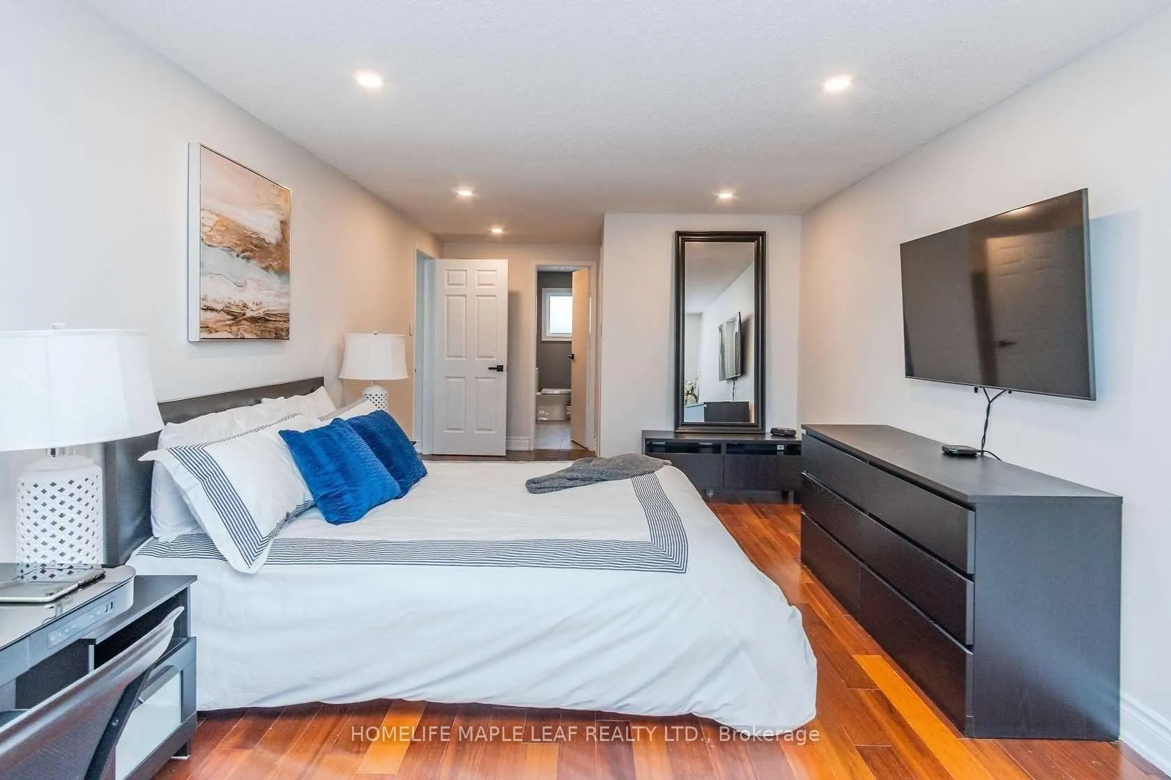 Photo 26 of 43 Donisi Avenue, Vaughan, Brownridge — HOMEH