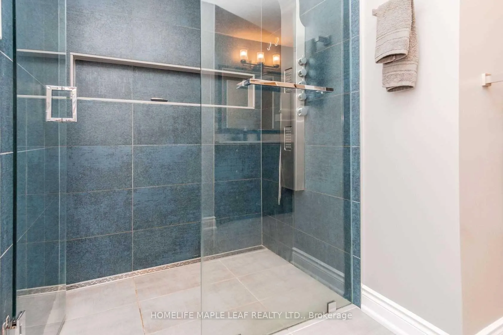 Photo 28 of 43 Donisi Avenue, Vaughan, Brownridge — HOMEH