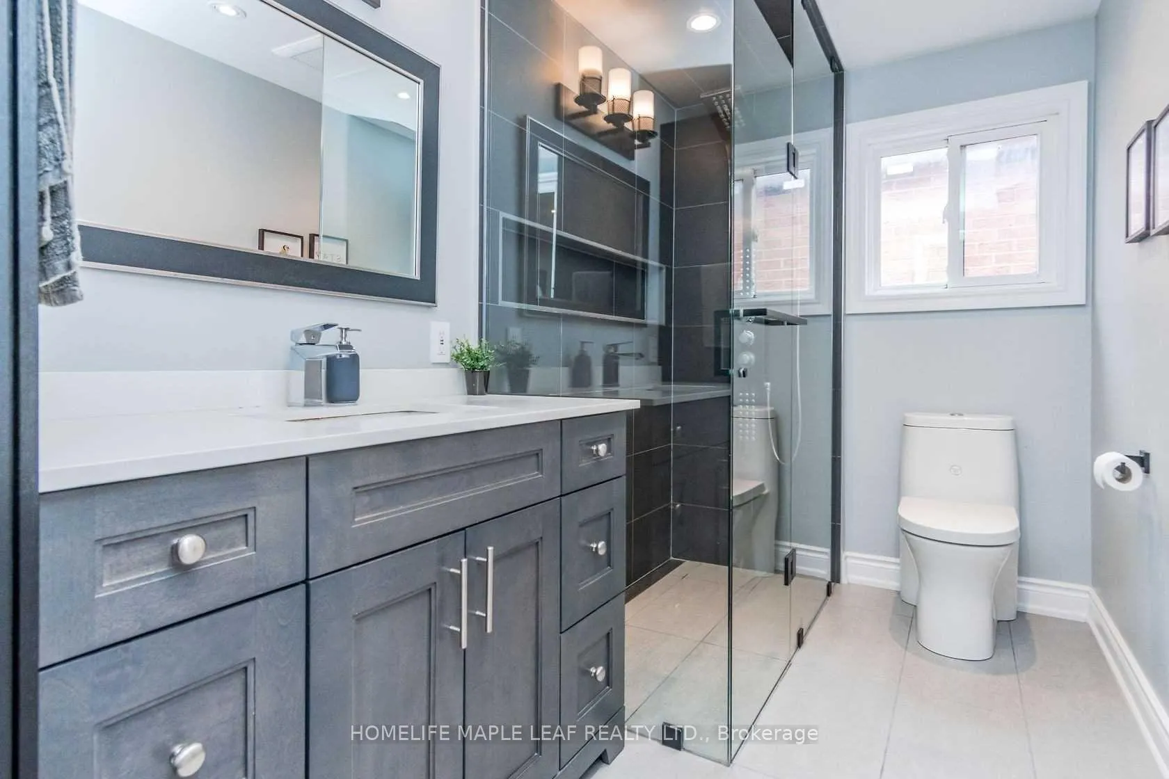 Photo 33 of 43 Donisi Avenue, Vaughan, Brownridge — HOMEH