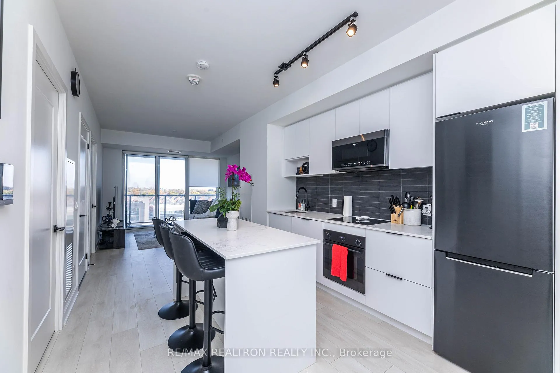 Photo 3 of Unit 701, 5 Defries Street, Toronto, Regent Park — HOMEH