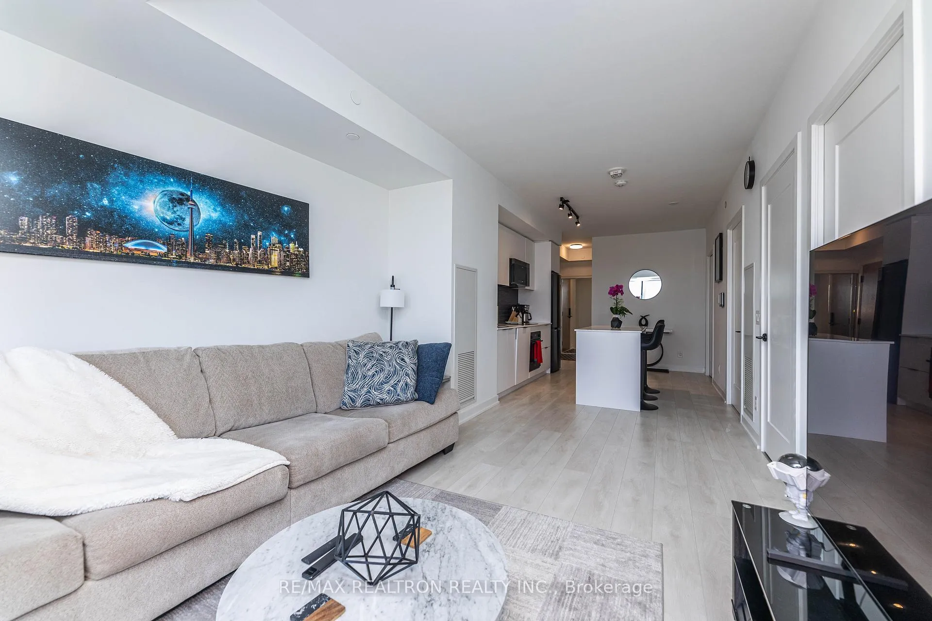 Photo 8 of Unit 701, 5 Defries Street, Toronto, Regent Park — HOMEH