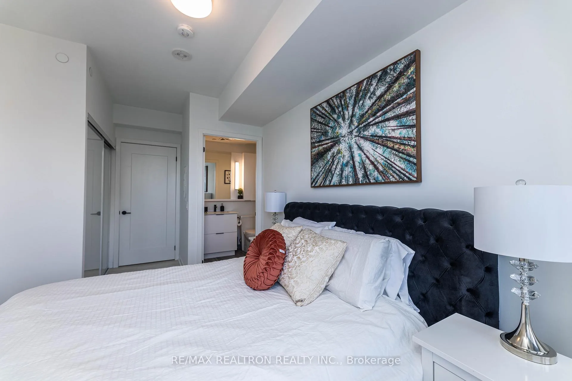 Photo 11 of Unit 701, 5 Defries Street, Toronto, Regent Park — HOMEH