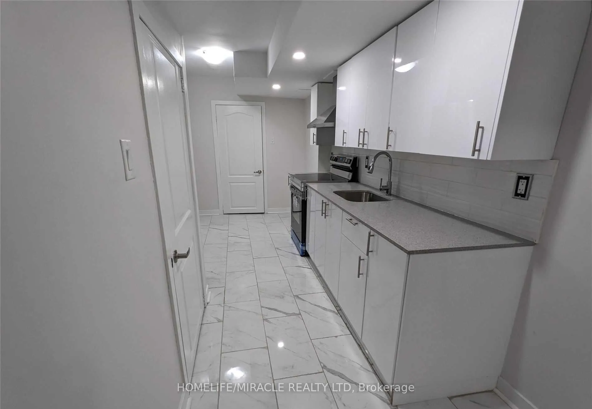 Photo 2 of Unit Basement, 14 Cyclone Trail, Brampton, Northwest Brampton — HOMEH