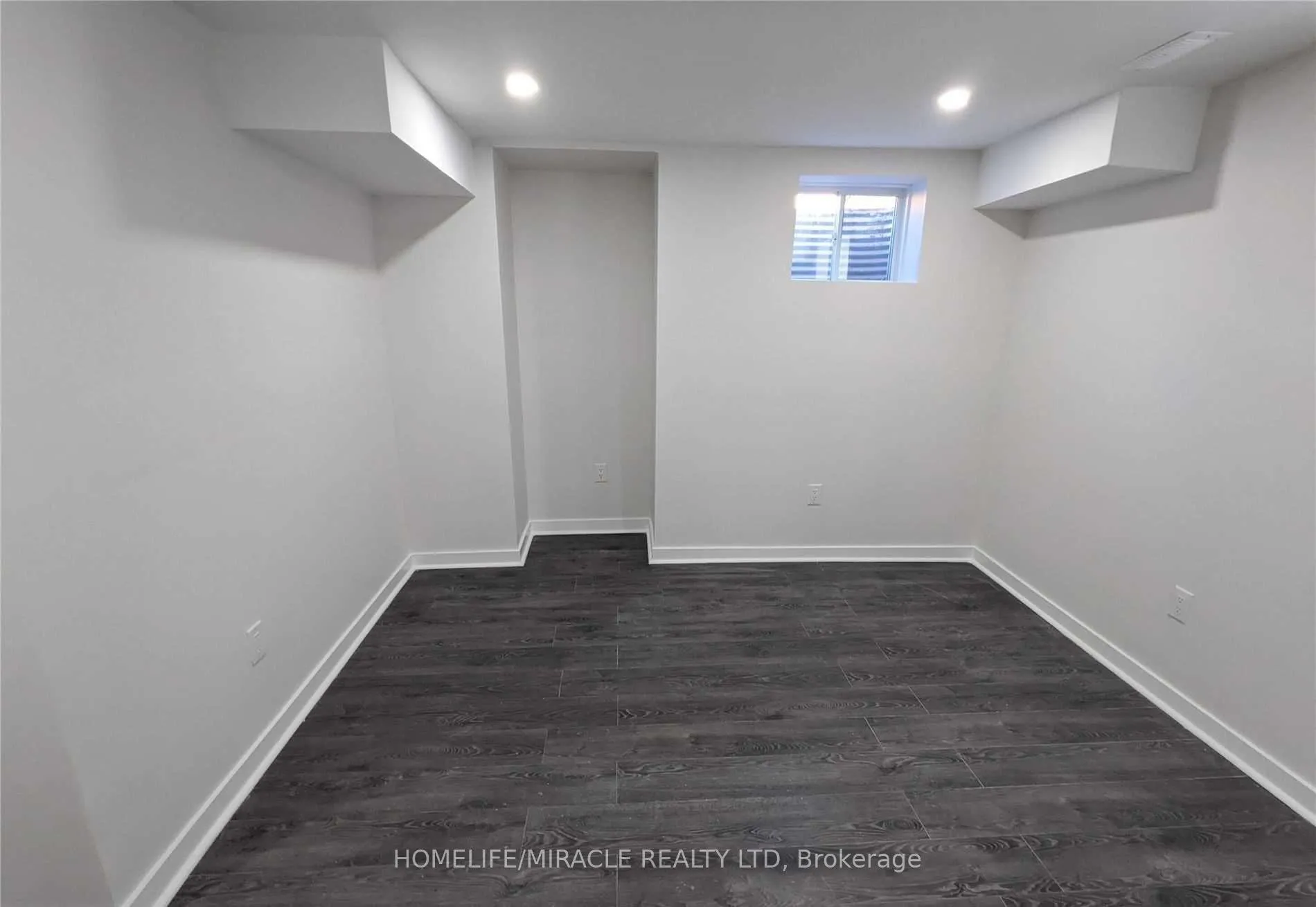 Photo 6 of Unit Basement, 14 Cyclone Trail, Brampton, Northwest Brampton — HOMEH