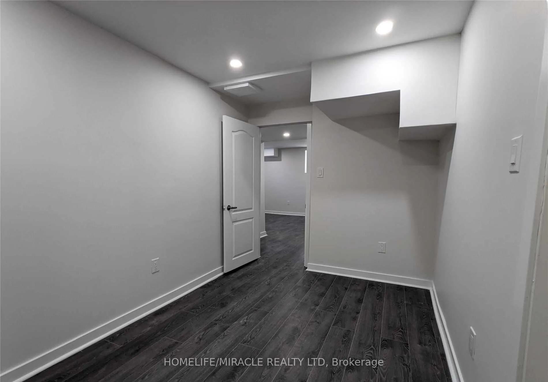 Photo 8 of Unit Basement, 14 Cyclone Trail, Brampton, Northwest Brampton — HOMEH