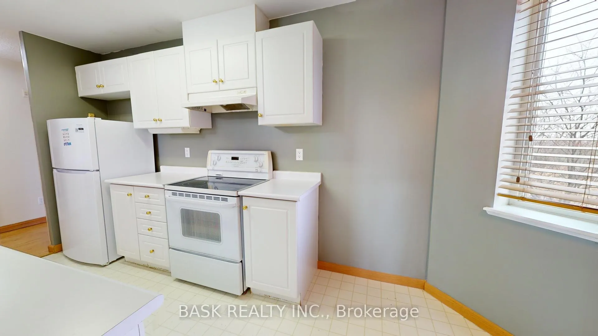 Photo 4 of Unit 208, 10 dayspring Circle, Brampton, Goreway Drive Corridor — HOMEH