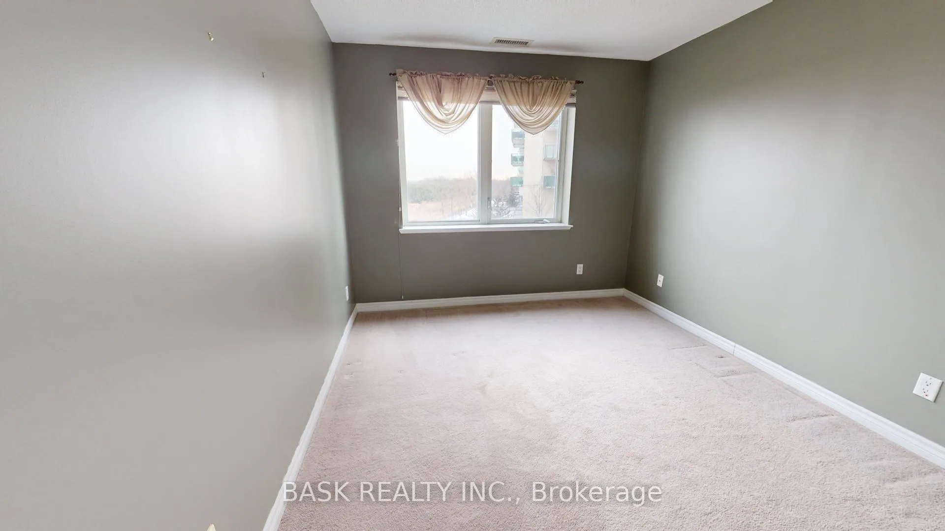 Photo 17 of Unit 208, 10 dayspring Circle, Brampton, Goreway Drive Corridor — HOMEH