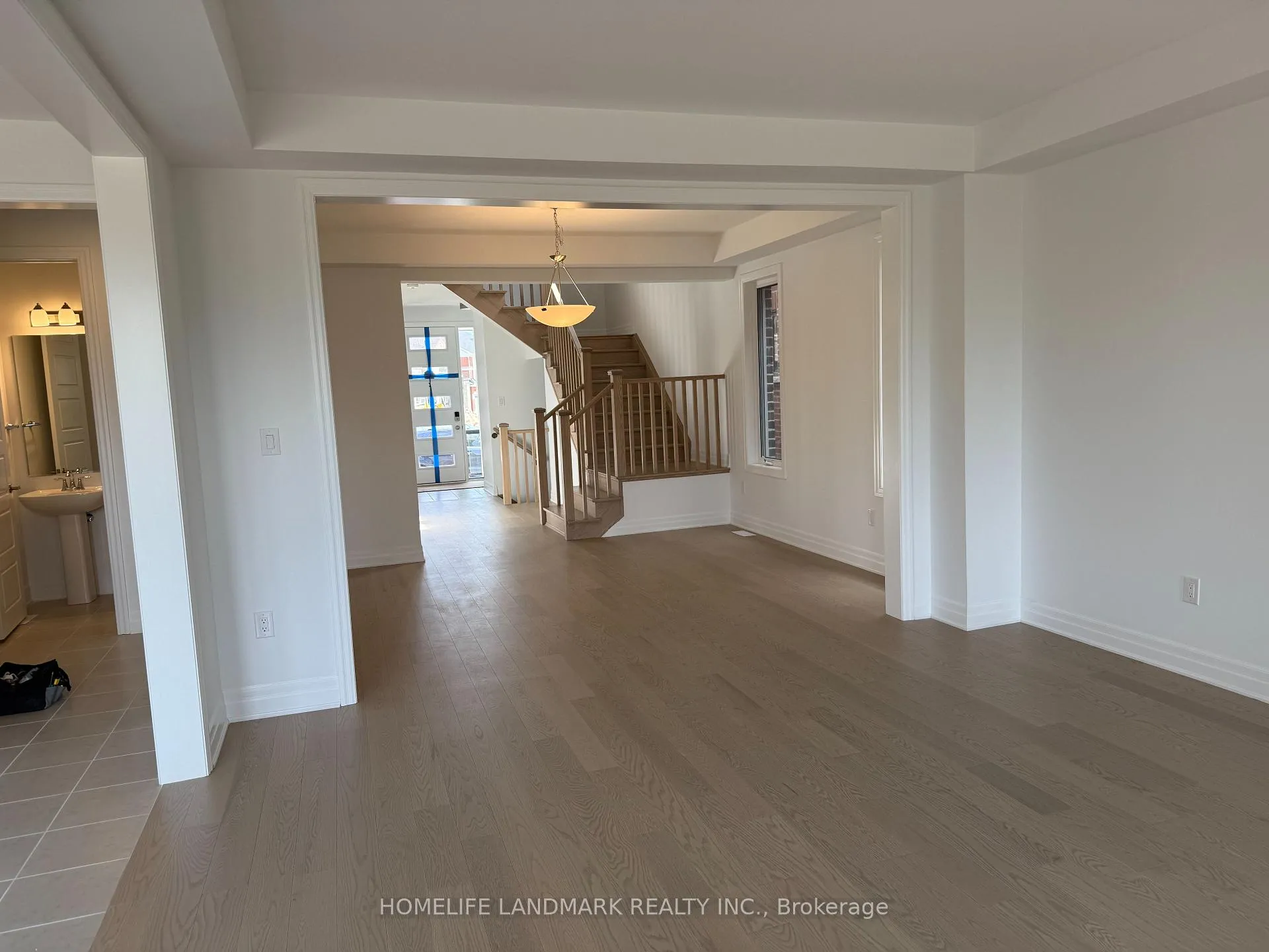 Photo 6 of 25 Spring Oak Crescent, Markham, Rural Markham — HOMEH