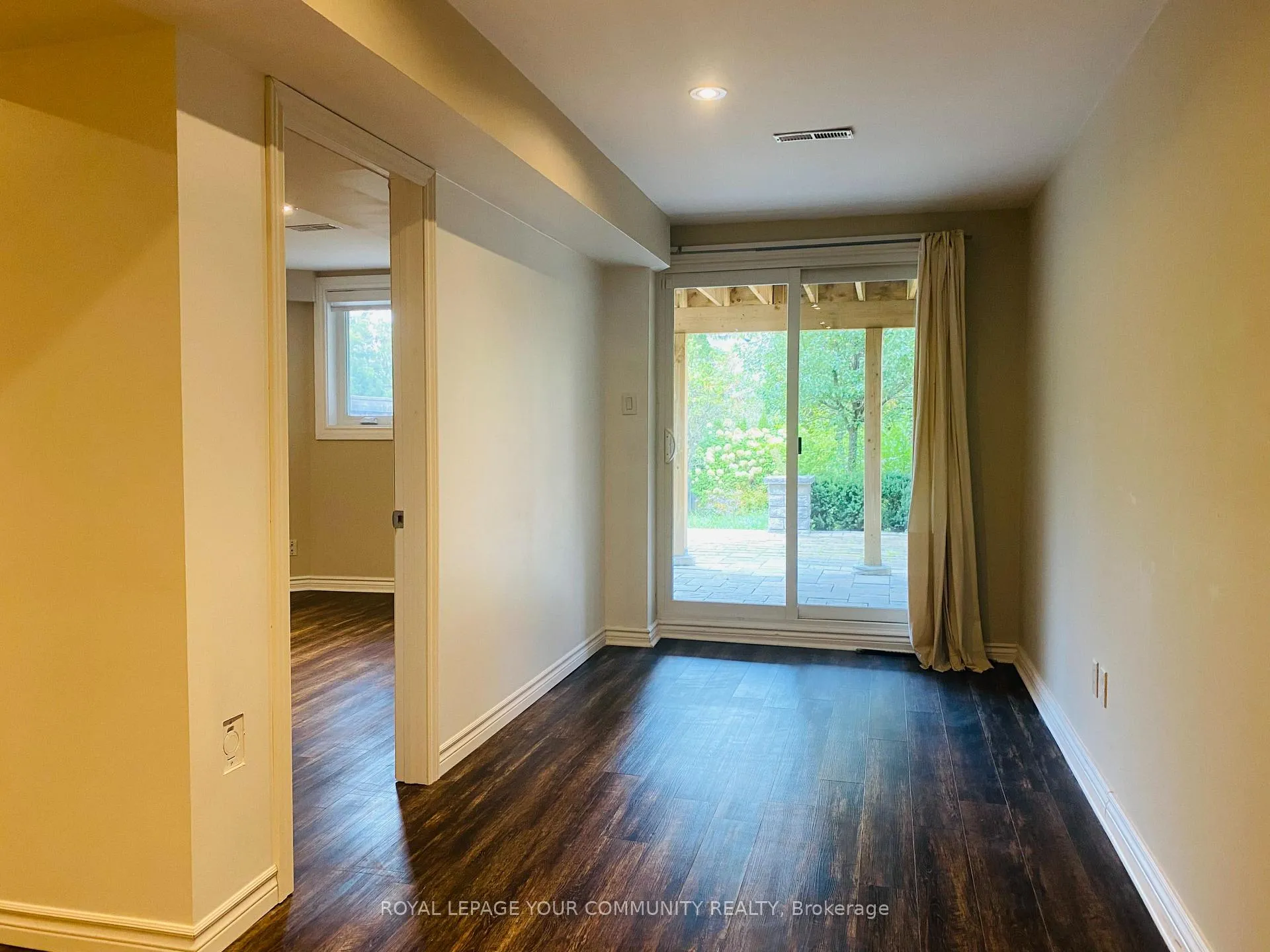 Photo 10 of Unit Bsmt, 15 Fife Road, Aurora, Aurora Grove — HOMEH