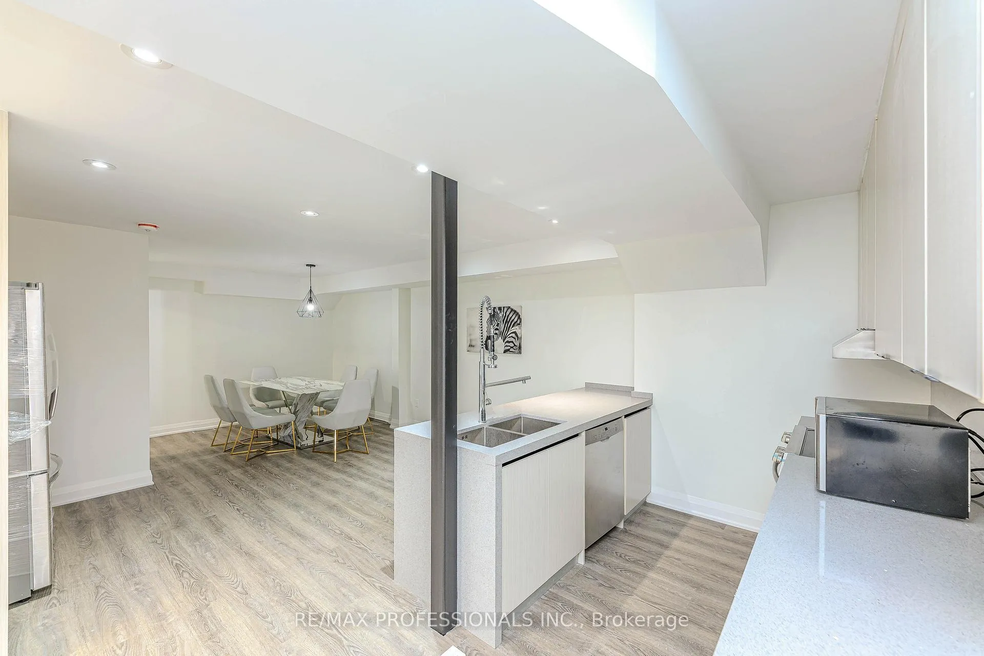 Photo 3 of Unit 1, 295 Deepsprings Crescent, Vaughan, Vellore Village — HOMEH
