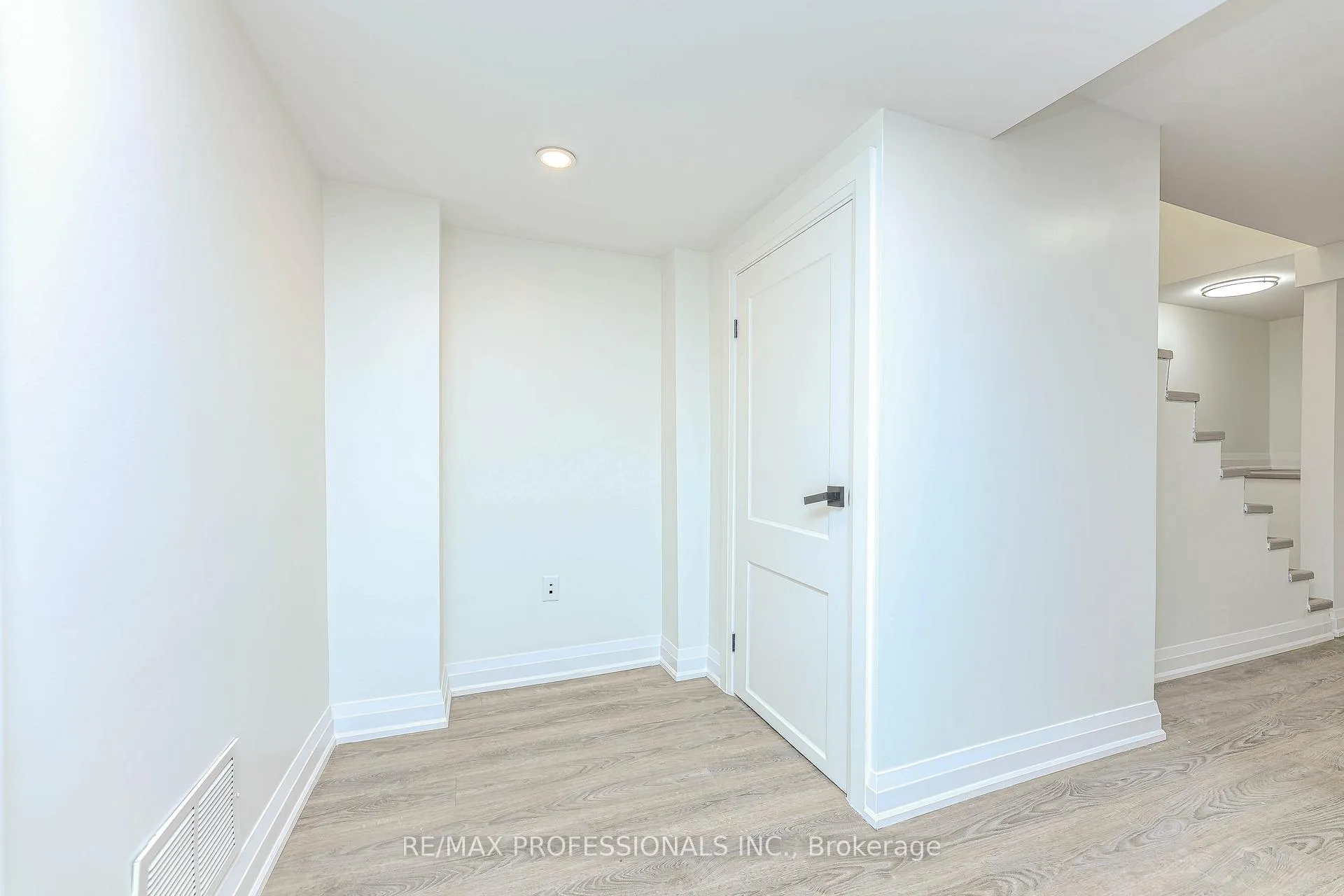 Photo 42 of Unit 1, 295 Deepsprings Crescent, Vaughan, Vellore Village — HOMEH
