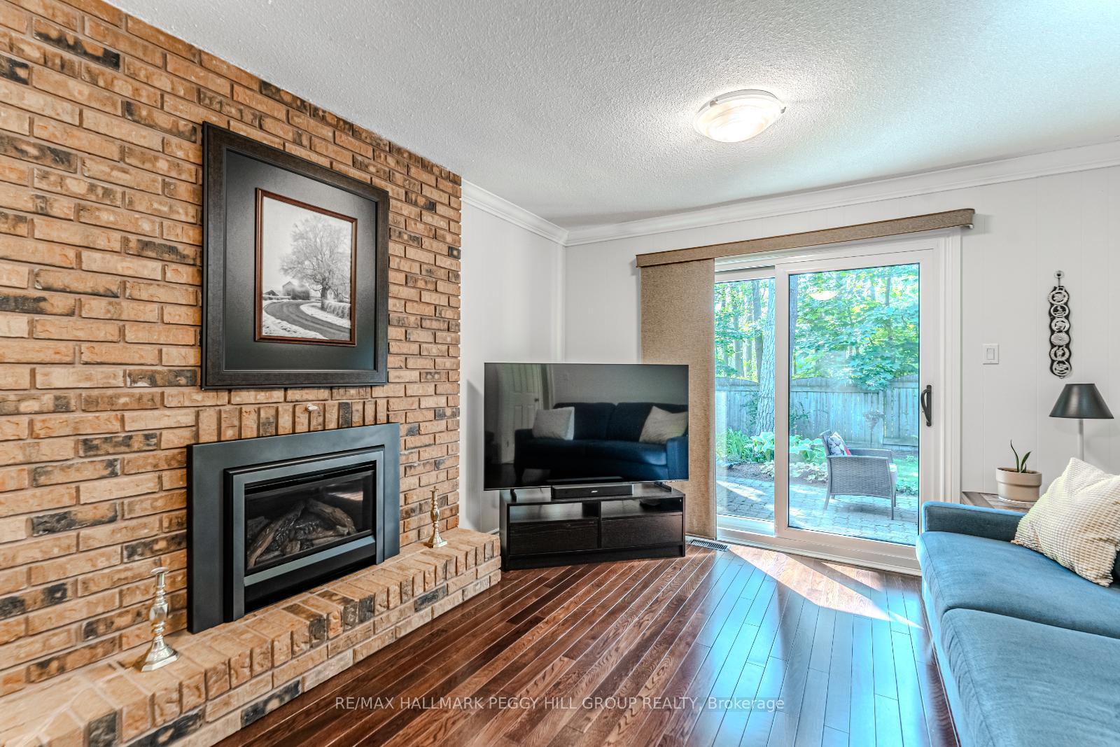 Photo 10 of 19 Oakridge Drive, Barrie, Sunnidale — HOMEH
