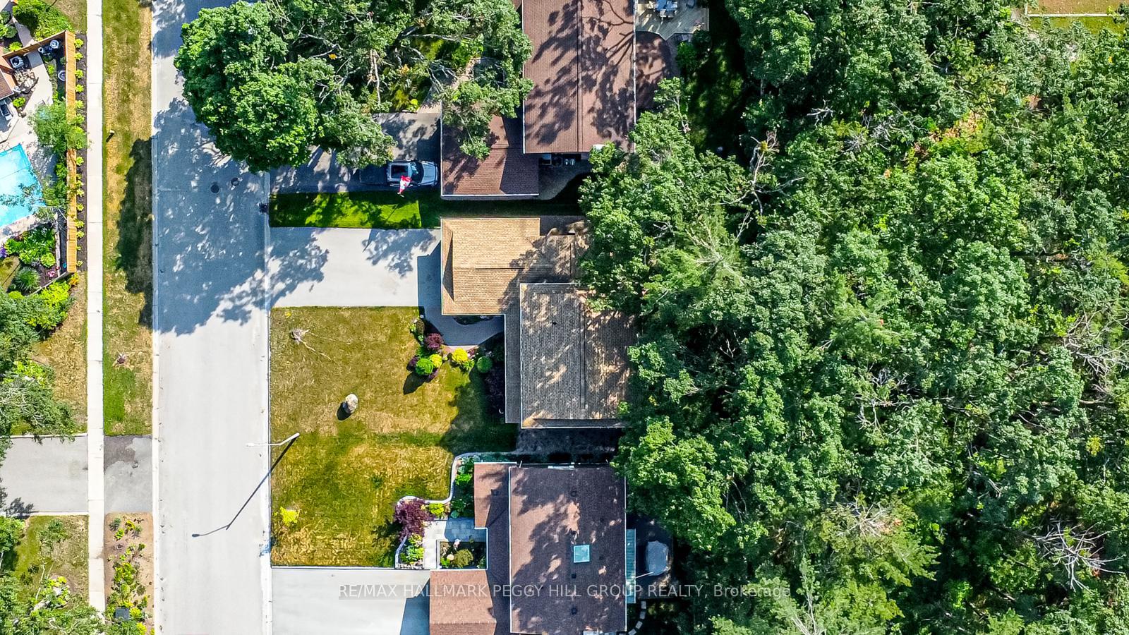 Photo 21 of 19 Oakridge Drive, Barrie, Sunnidale — HOMEH