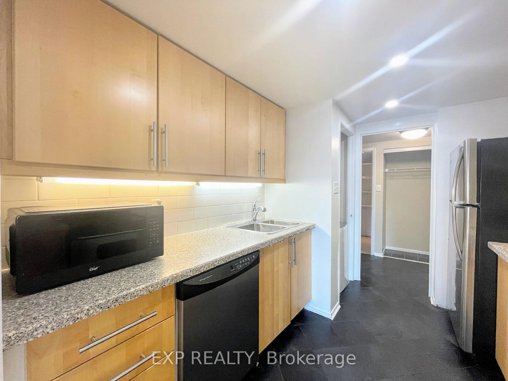 Photo 5 of Unit 1910, 717 Bay Street, Toronto, Bay Street Corridor — HOMEH