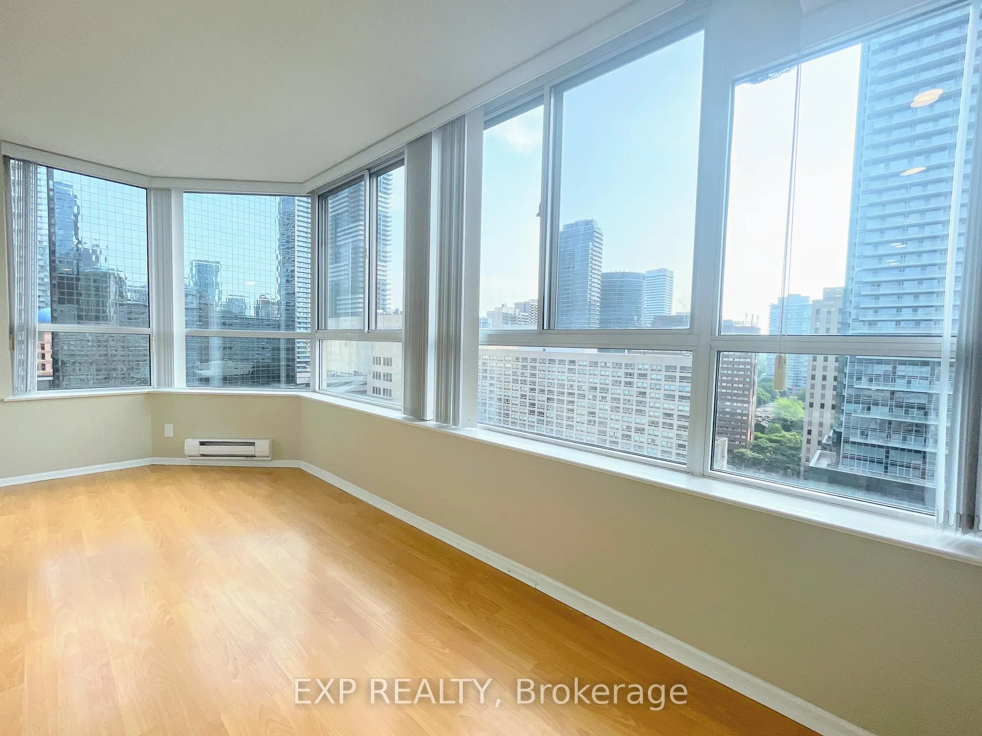 Photo 8 of Unit 1910, 717 Bay Street, Toronto, Bay Street Corridor — HOMEH