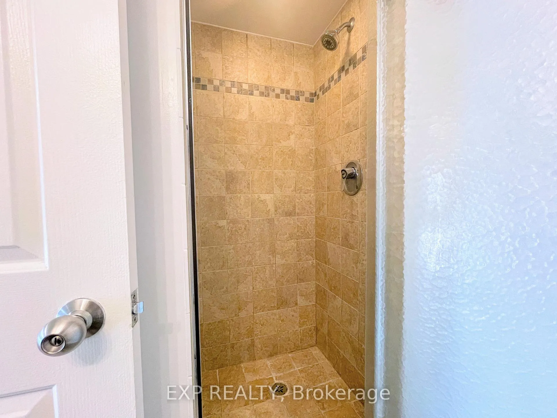 Photo 9 of Unit 1910, 717 Bay Street, Toronto, Bay Street Corridor — HOMEH