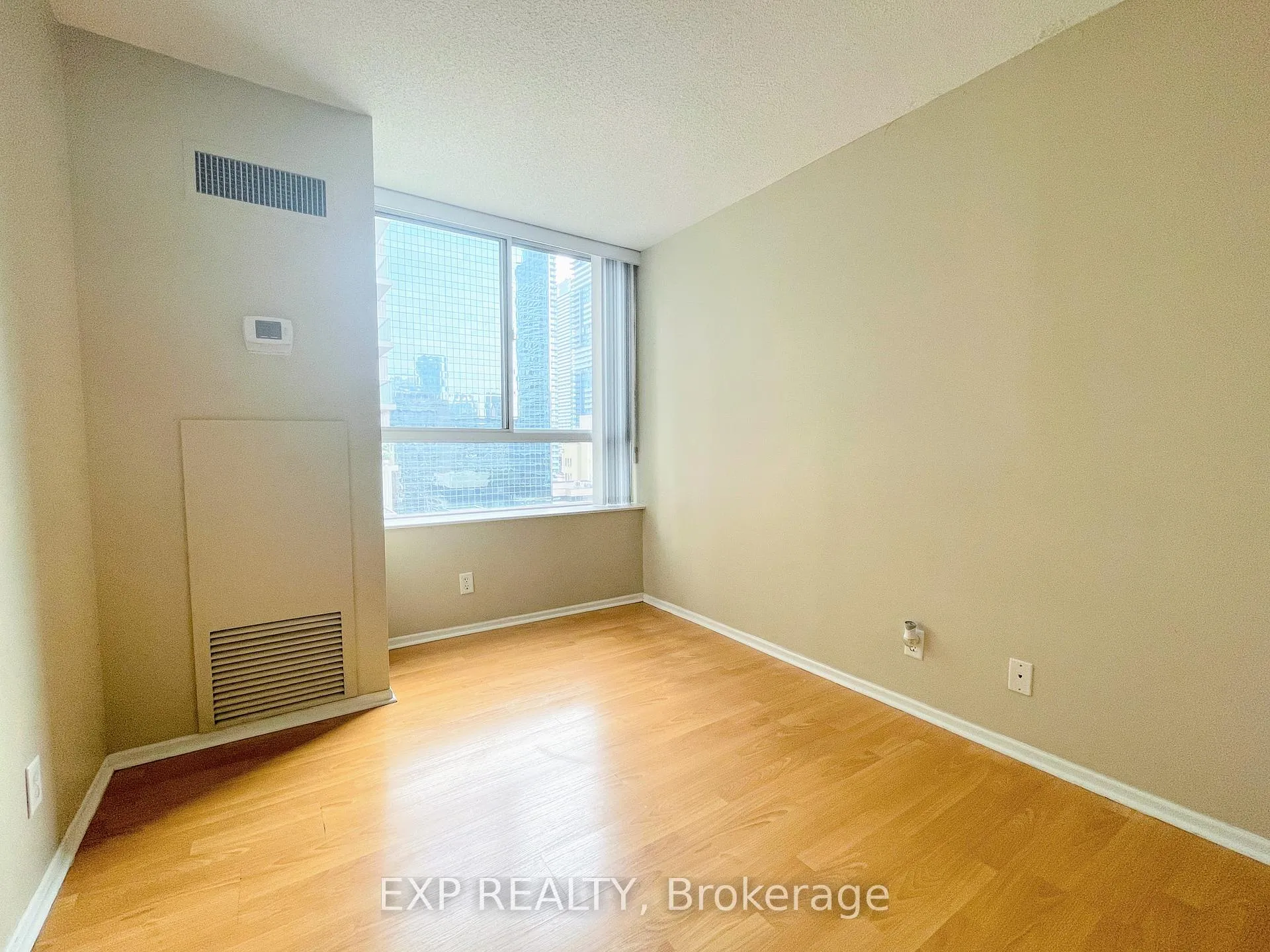 Photo 11 of Unit 1910, 717 Bay Street, Toronto, Bay Street Corridor — HOMEH