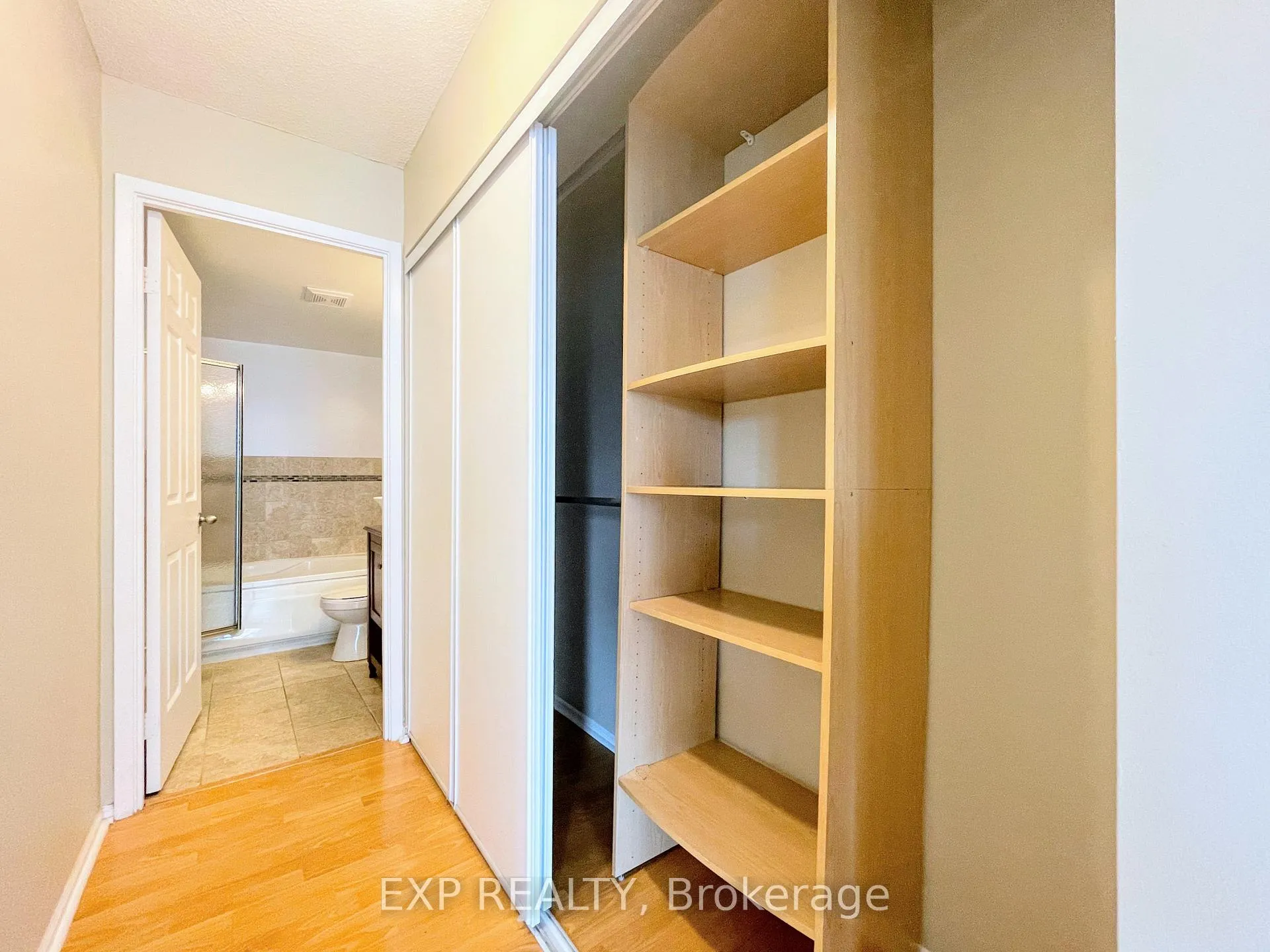 Photo 16 of Unit 1910, 717 Bay Street, Toronto, Bay Street Corridor — HOMEH