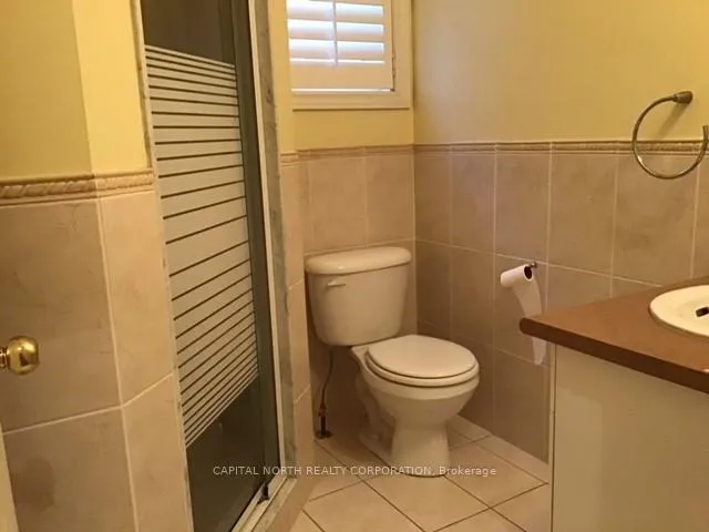 Photo 8 of 127 Blackthorn Drive, Vaughan, Maple — HOMEH