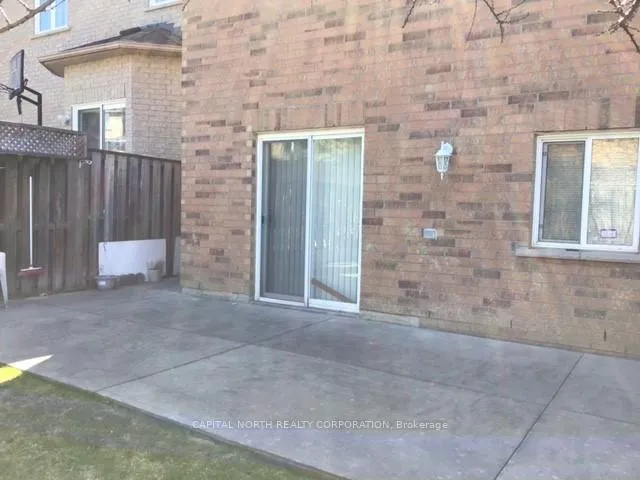 Photo 18 of 127 Blackthorn Drive, Vaughan, Maple — HOMEH