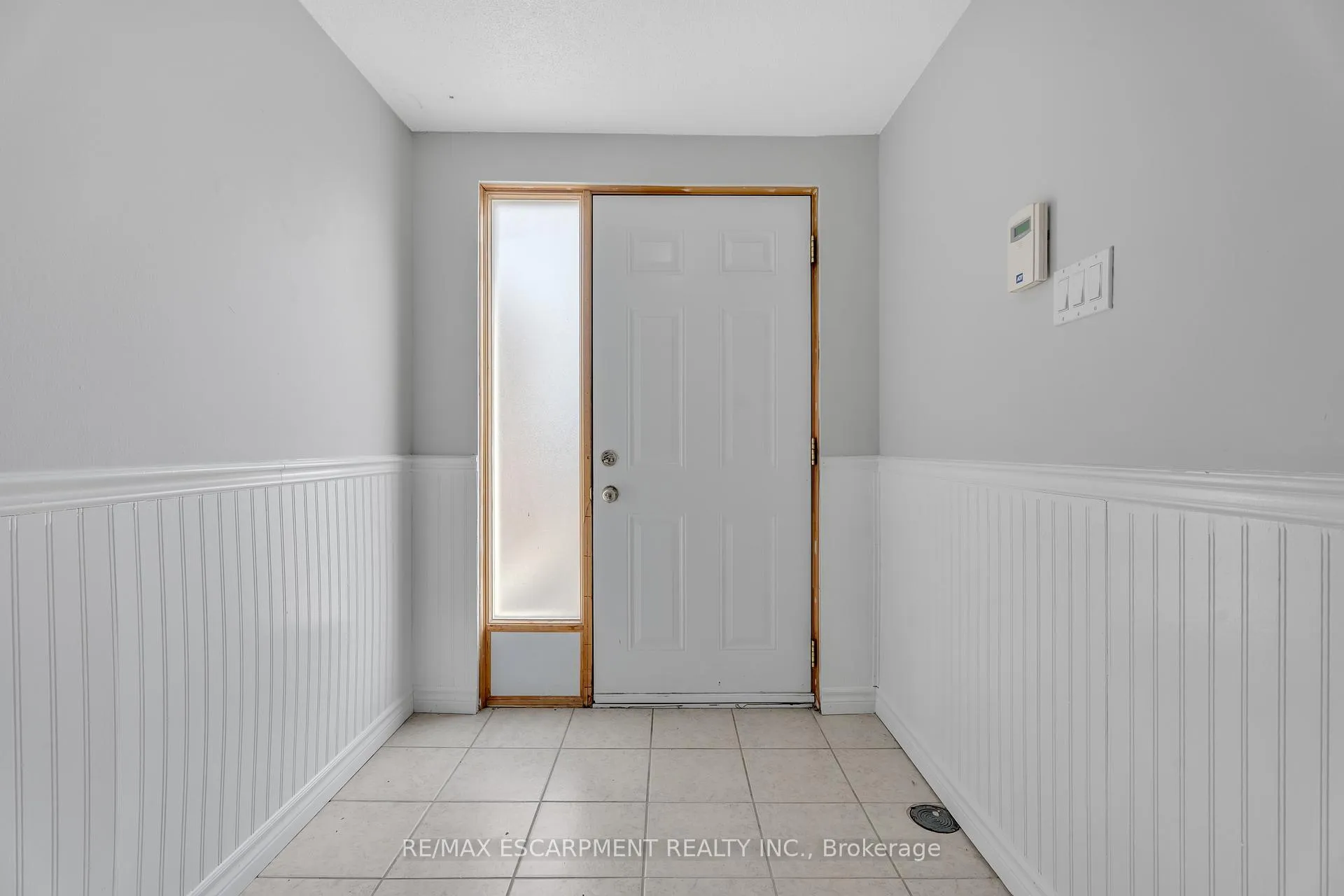 Photo 3 of Unit 3, 1025 Upper Gage Avenue, Hamilton, Berrisfield — HOMEH