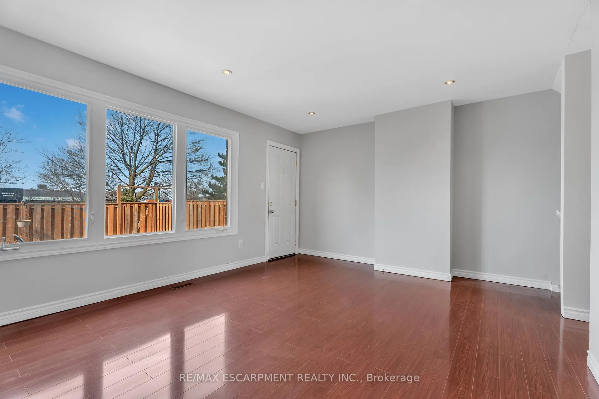 Photo 6 of Unit 3, 1025 Upper Gage Avenue, Hamilton, Berrisfield — HOMEH