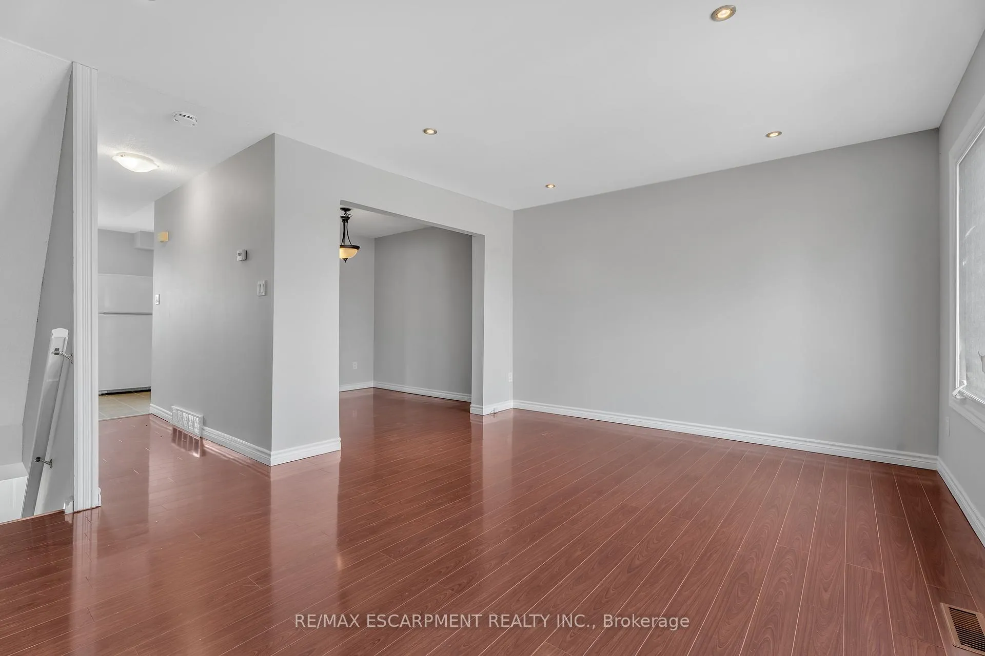 Photo 7 of Unit 3, 1025 Upper Gage Avenue, Hamilton, Berrisfield — HOMEH