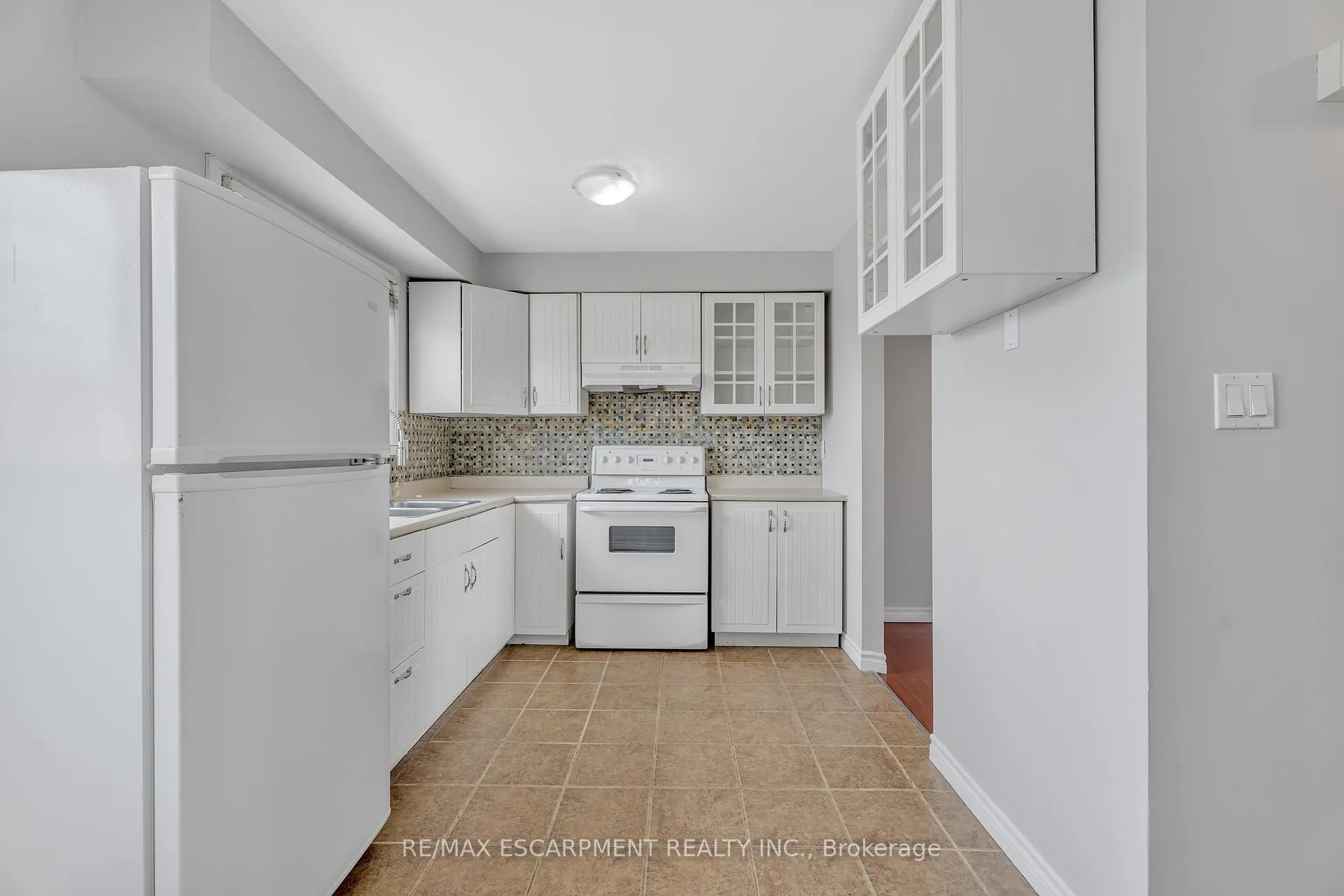 Photo 10 of Unit 3, 1025 Upper Gage Avenue, Hamilton, Berrisfield — HOMEH