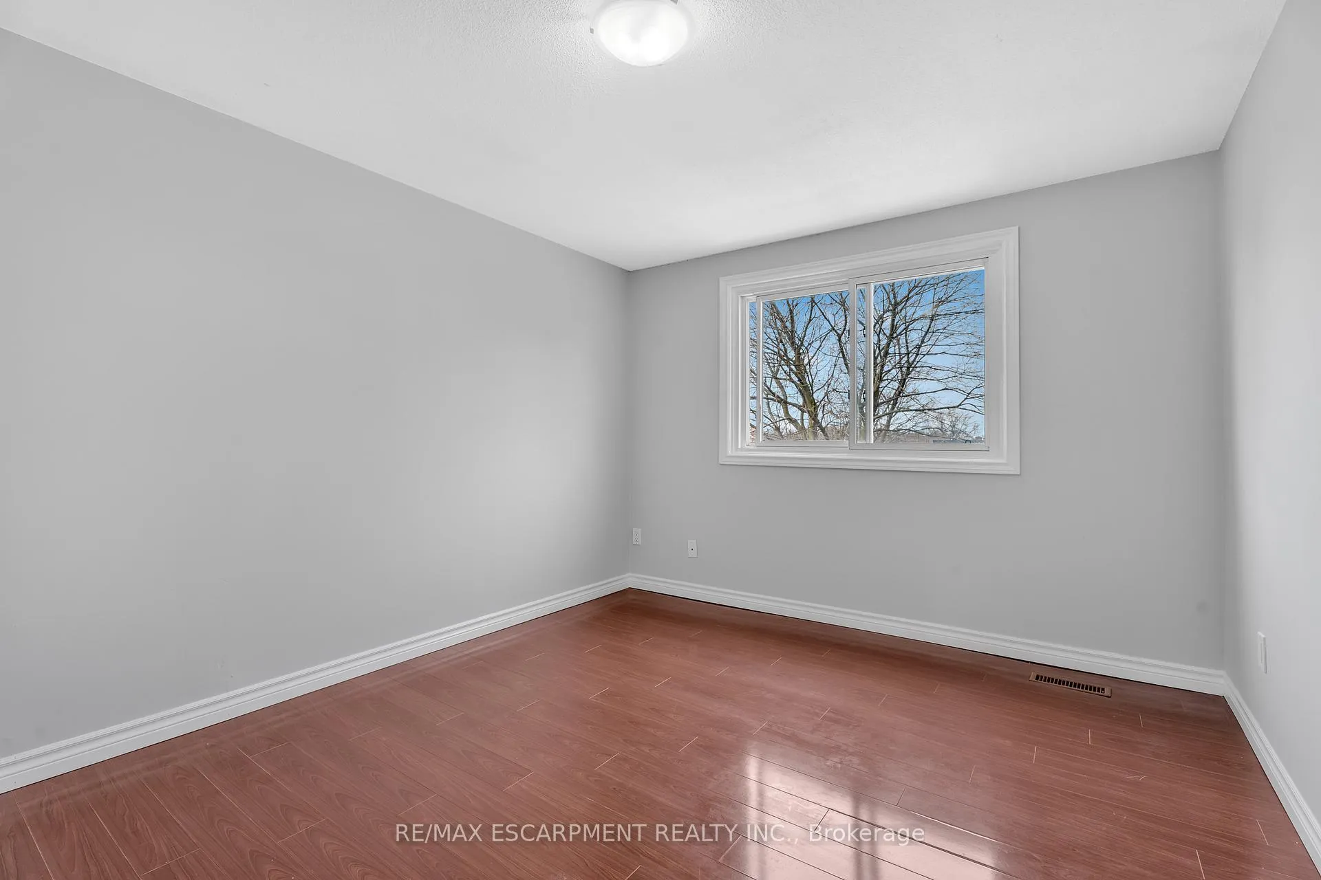Photo 15 of Unit 3, 1025 Upper Gage Avenue, Hamilton, Berrisfield — HOMEH