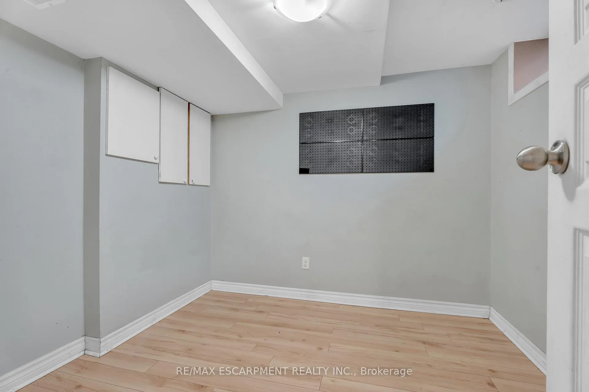 Photo 22 of Unit 3, 1025 Upper Gage Avenue, Hamilton, Berrisfield — HOMEH