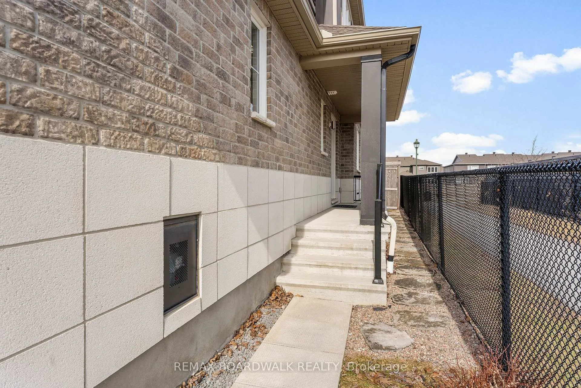 Photo 46 of 110 Riddell Street, Carleton Place — HOMEH