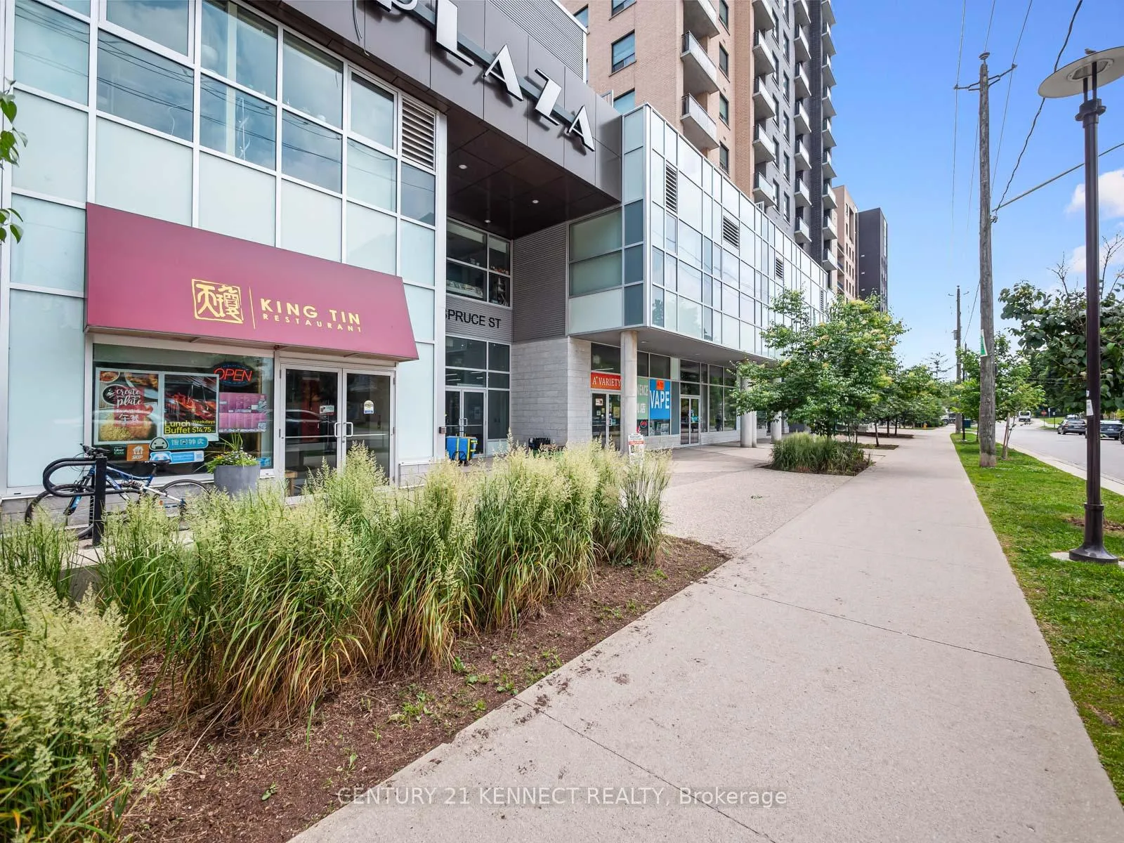 Front of Unit 402, 318 Spruce Street