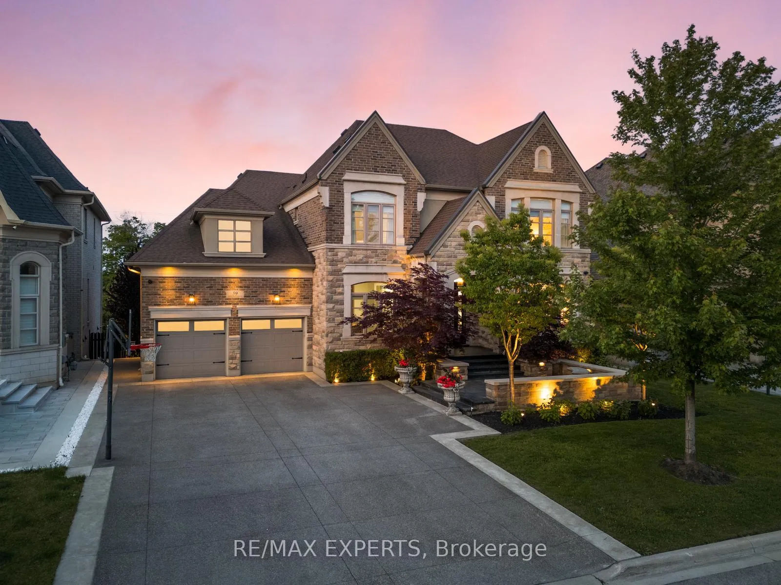 Photo 2 of 59 Sarracini Crescent E, Vaughan, Islington Woods — HOMEH