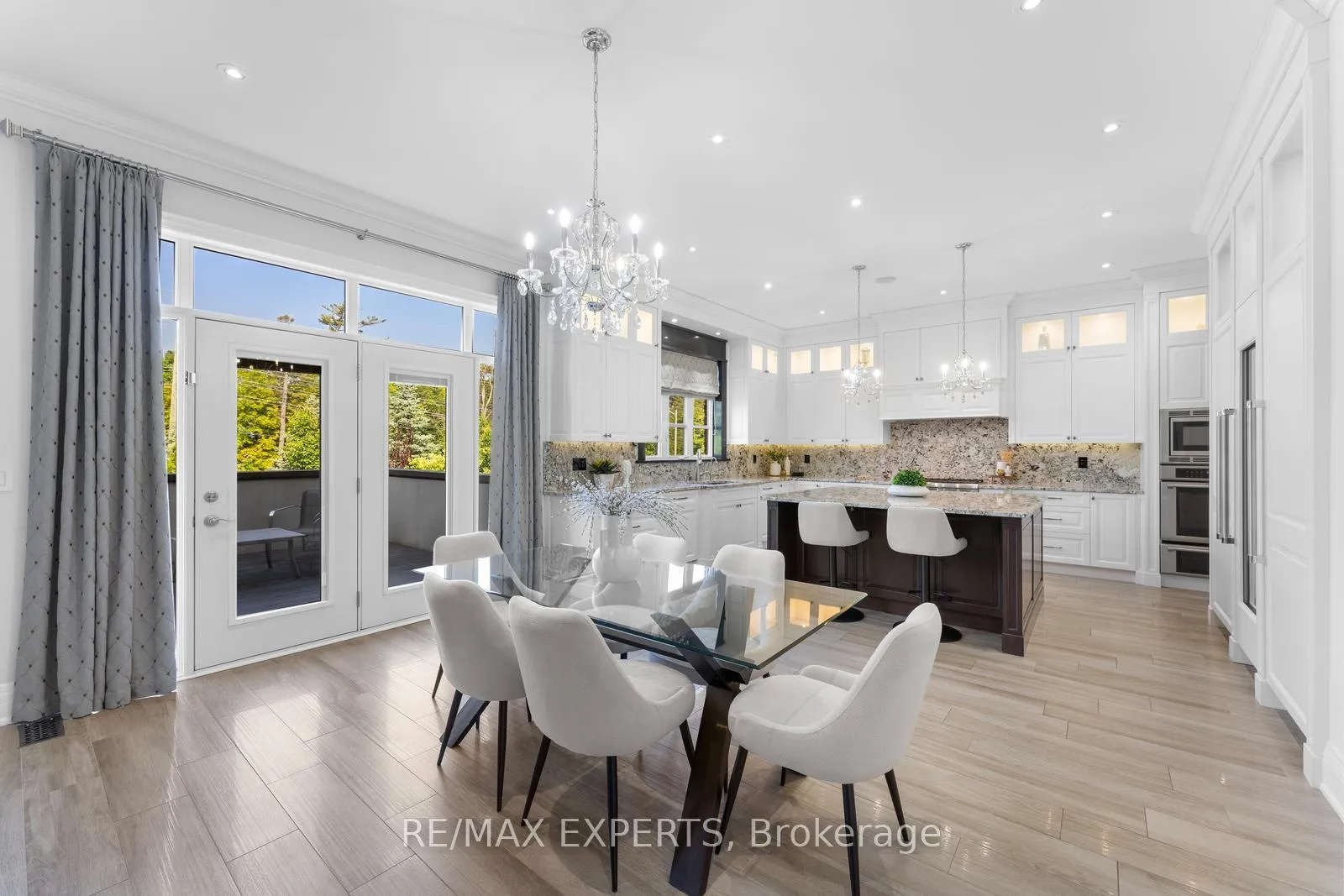 Photo 11 of 59 Sarracini Crescent E, Vaughan, Islington Woods — HOMEH