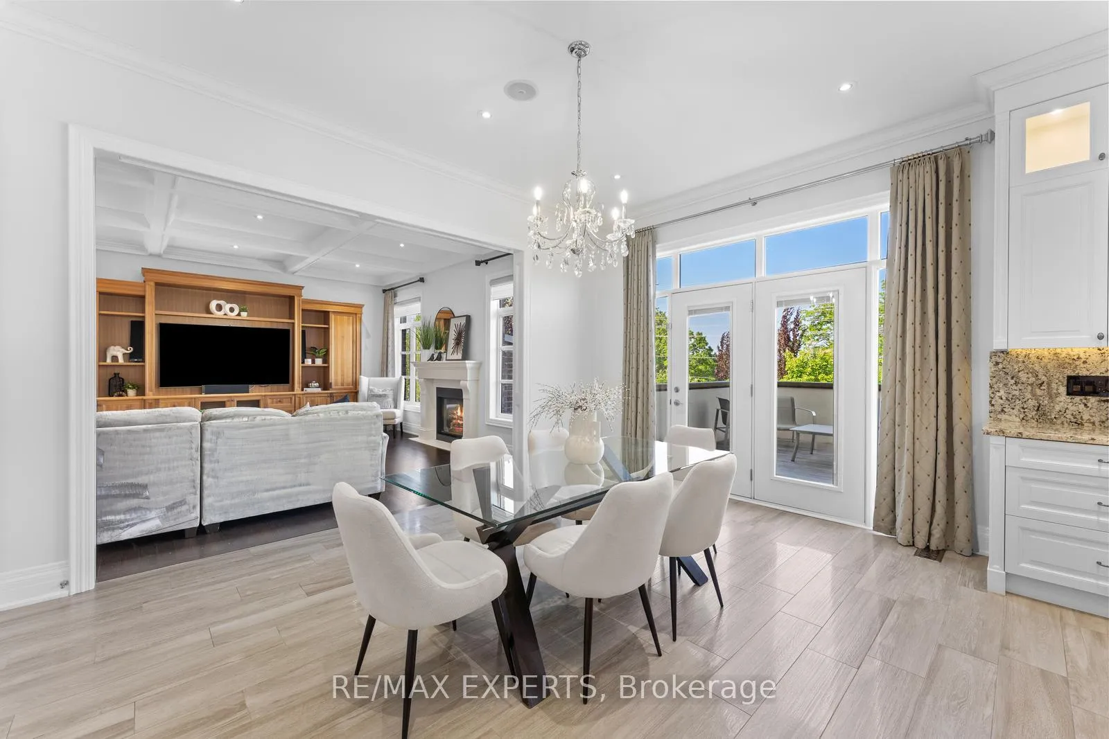 Photo 15 of 59 Sarracini Crescent E, Vaughan, Islington Woods — HOMEH