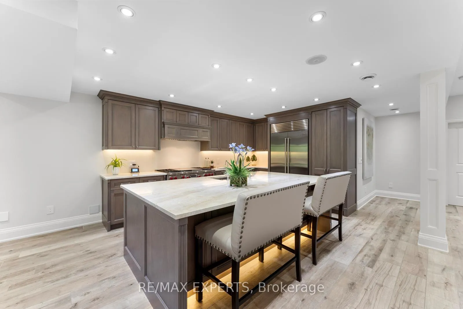Photo 28 of 59 Sarracini Crescent E, Vaughan, Islington Woods — HOMEH