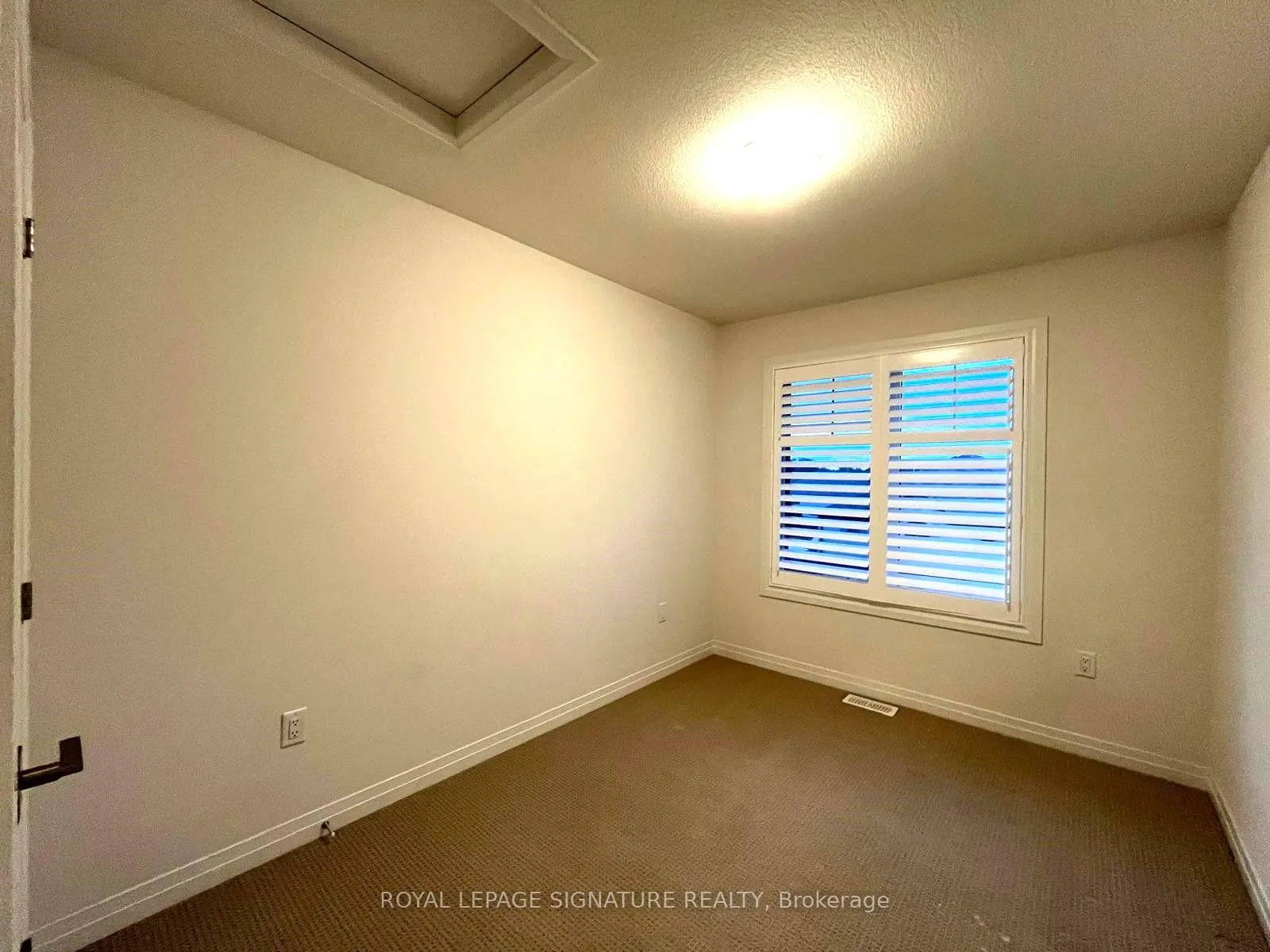 Photo 10 of 5 Dodman Crescent, Hamilton, Meadowlands — HOMEH