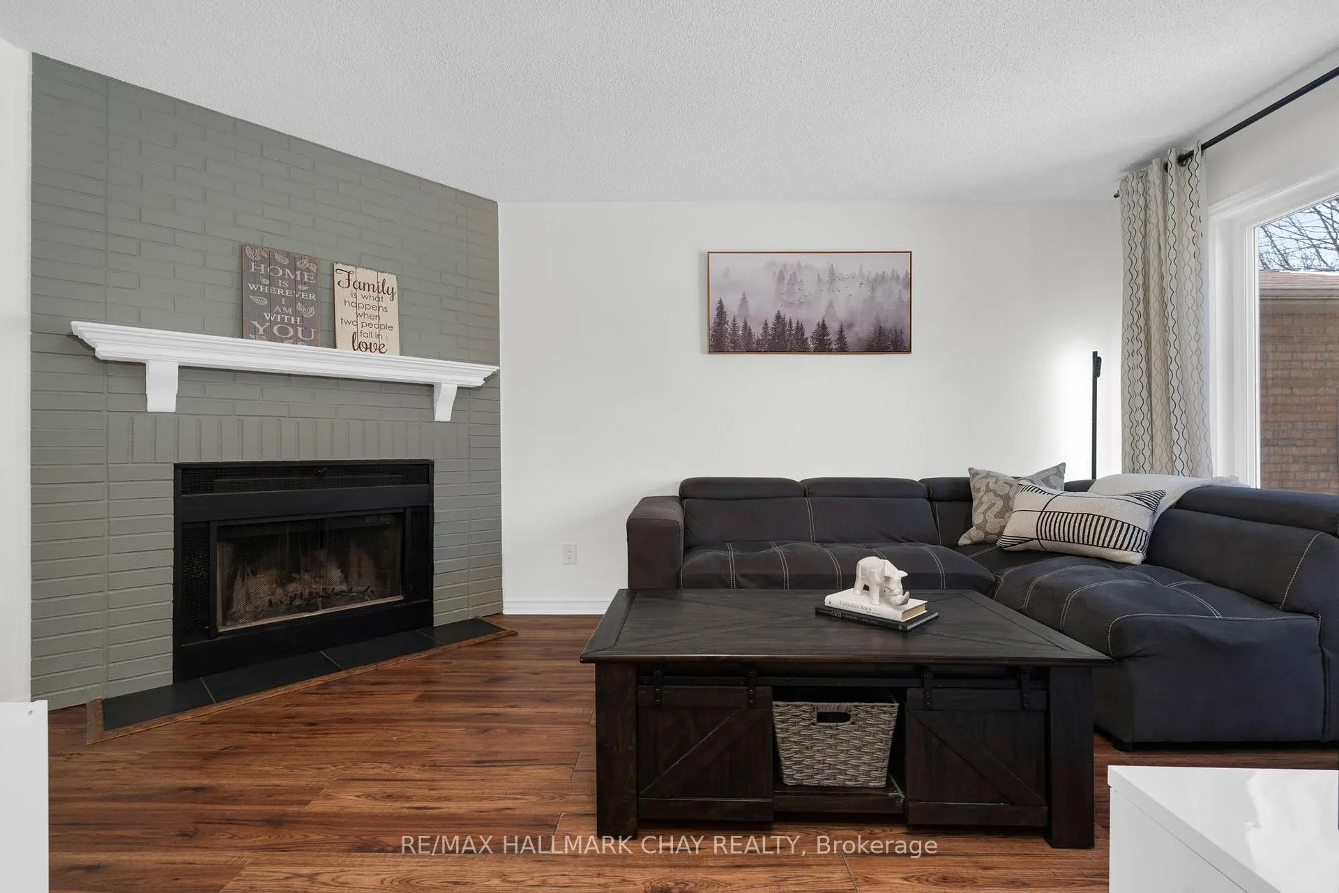 Photo 5 of 17 Cuthbert Street, Barrie, Ardagh — HOMEH