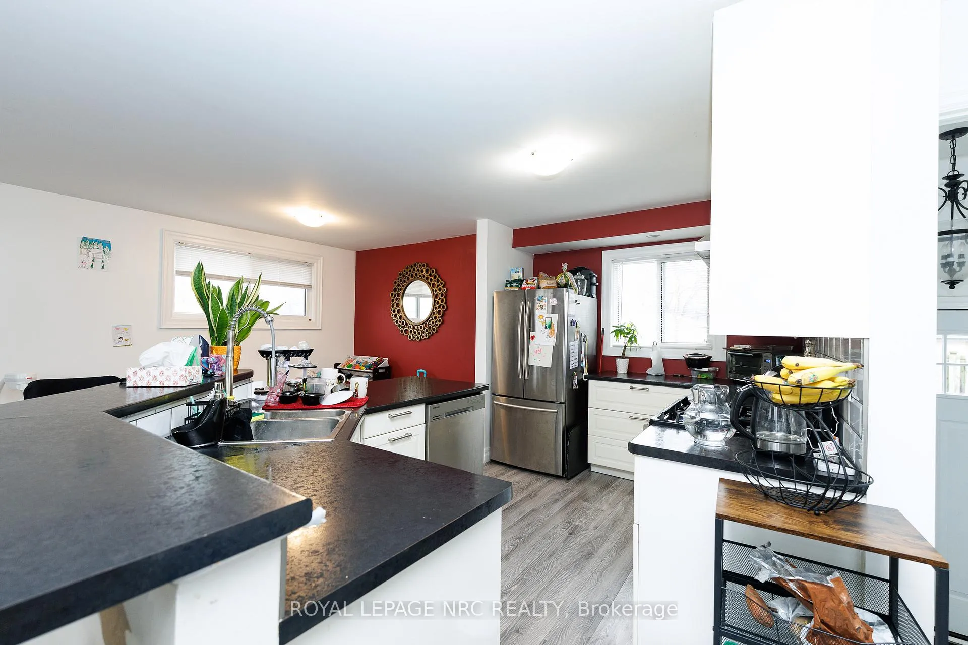 Photo 5 of 14 Roxborough Court, St. Catharines, Carlton/Bunting — HOMEH