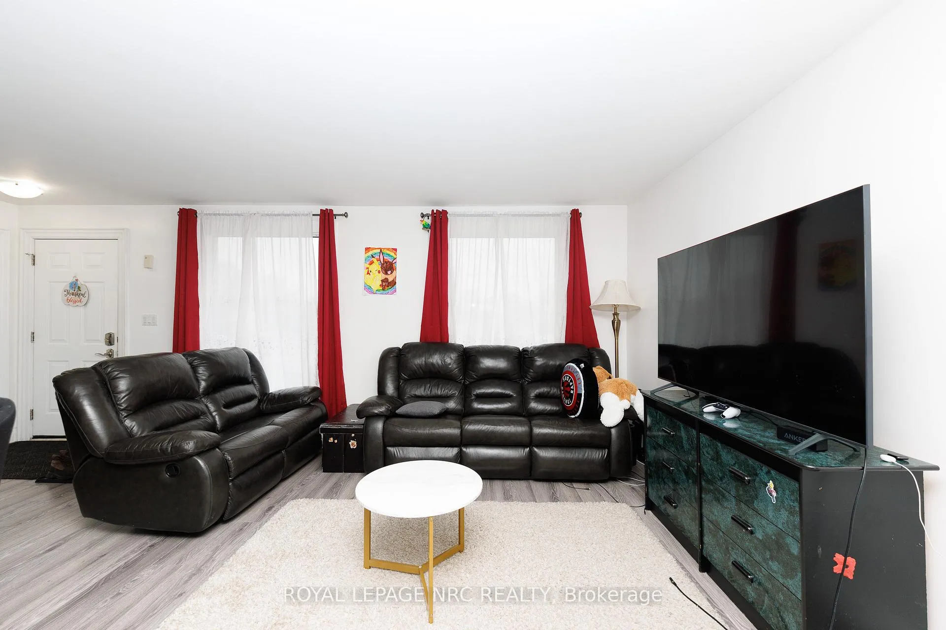 Photo 9 of 14 Roxborough Court, St. Catharines, Carlton/Bunting — HOMEH