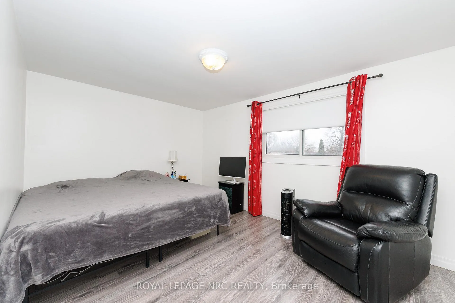 Photo 11 of 14 Roxborough Court, St. Catharines, Carlton/Bunting — HOMEH