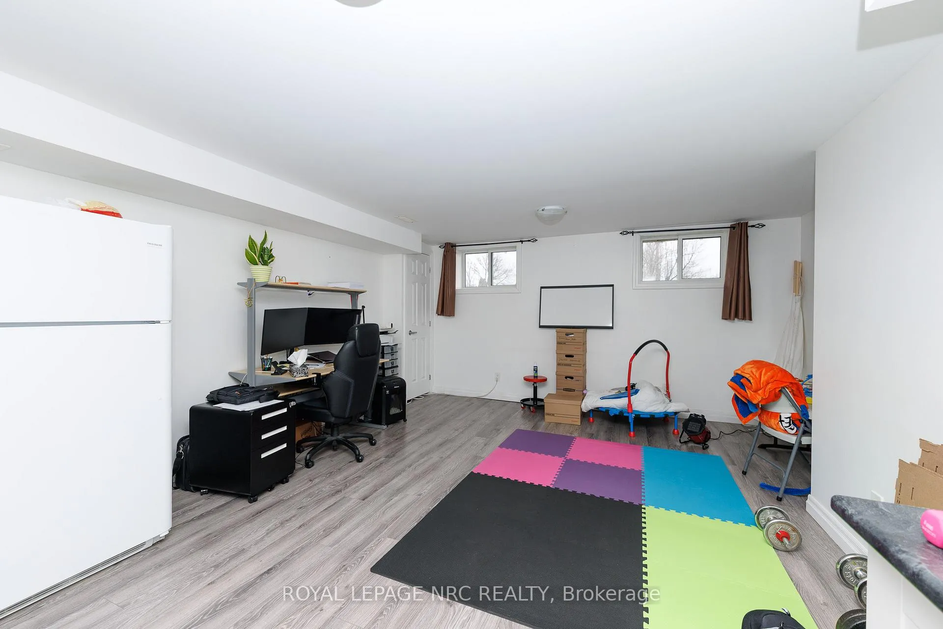 Photo 20 of 14 Roxborough Court, St. Catharines, Carlton/Bunting — HOMEH