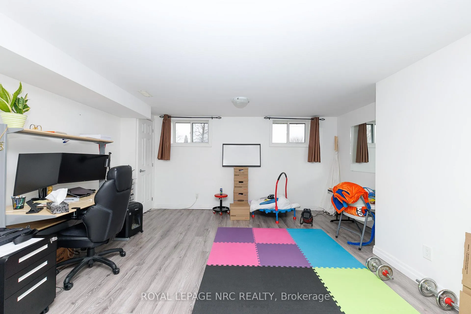 Photo 21 of 14 Roxborough Court, St. Catharines, Carlton/Bunting — HOMEH