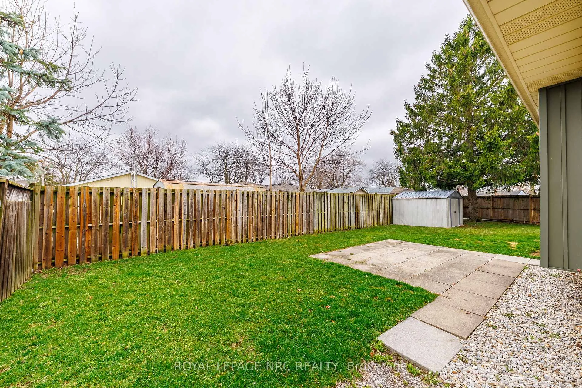 Photo 30 of 14 Roxborough Court, St. Catharines, Carlton/Bunting — HOMEH