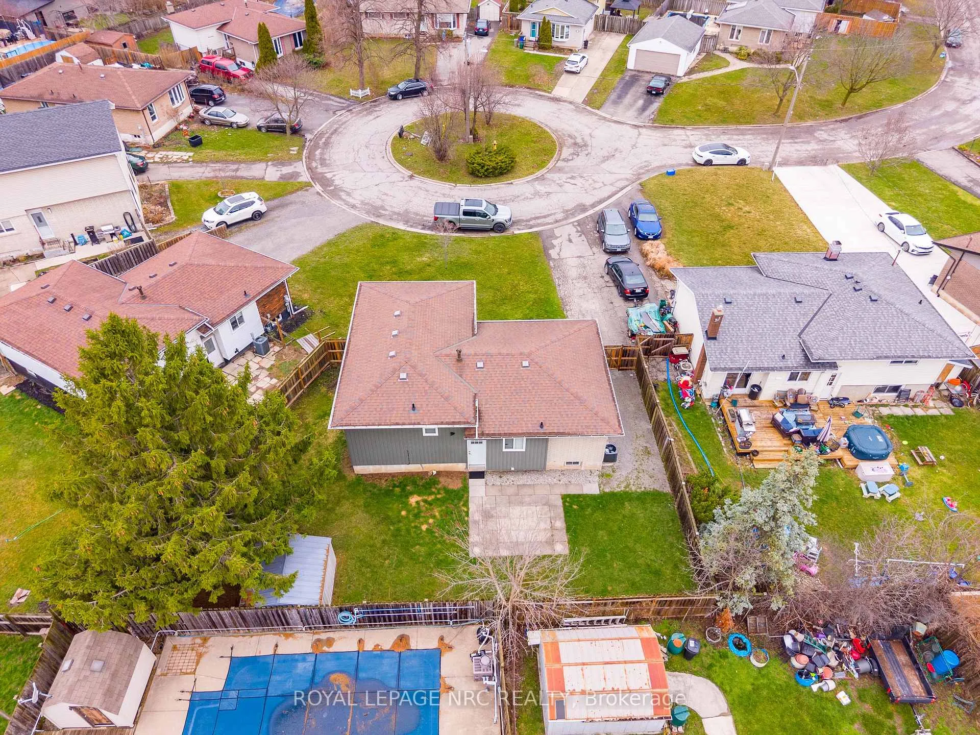 Photo 37 of 14 Roxborough Court, St. Catharines, Carlton/Bunting — HOMEH