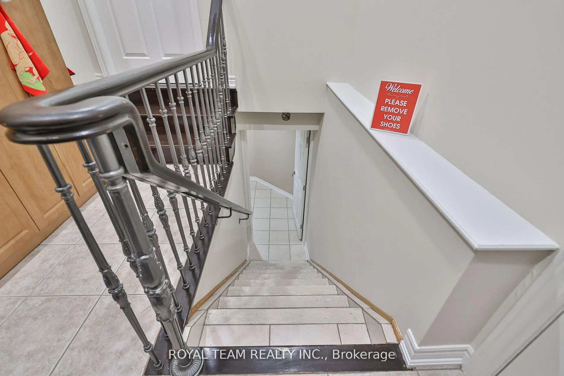 Photo 2 of Unit Lower, 62 Kingly Crest Way, Vaughan, Sonoma Heights — HOMEH