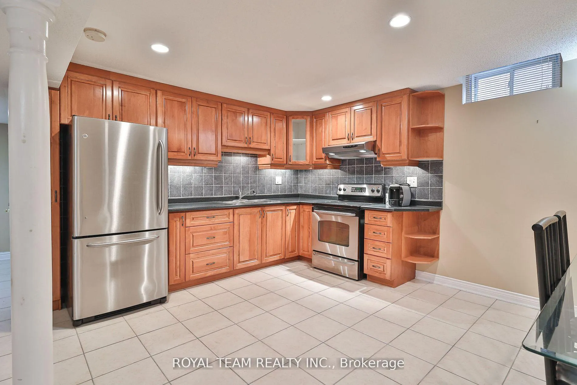 Photo 7 of Unit Lower, 62 Kingly Crest Way, Vaughan, Sonoma Heights — HOMEH