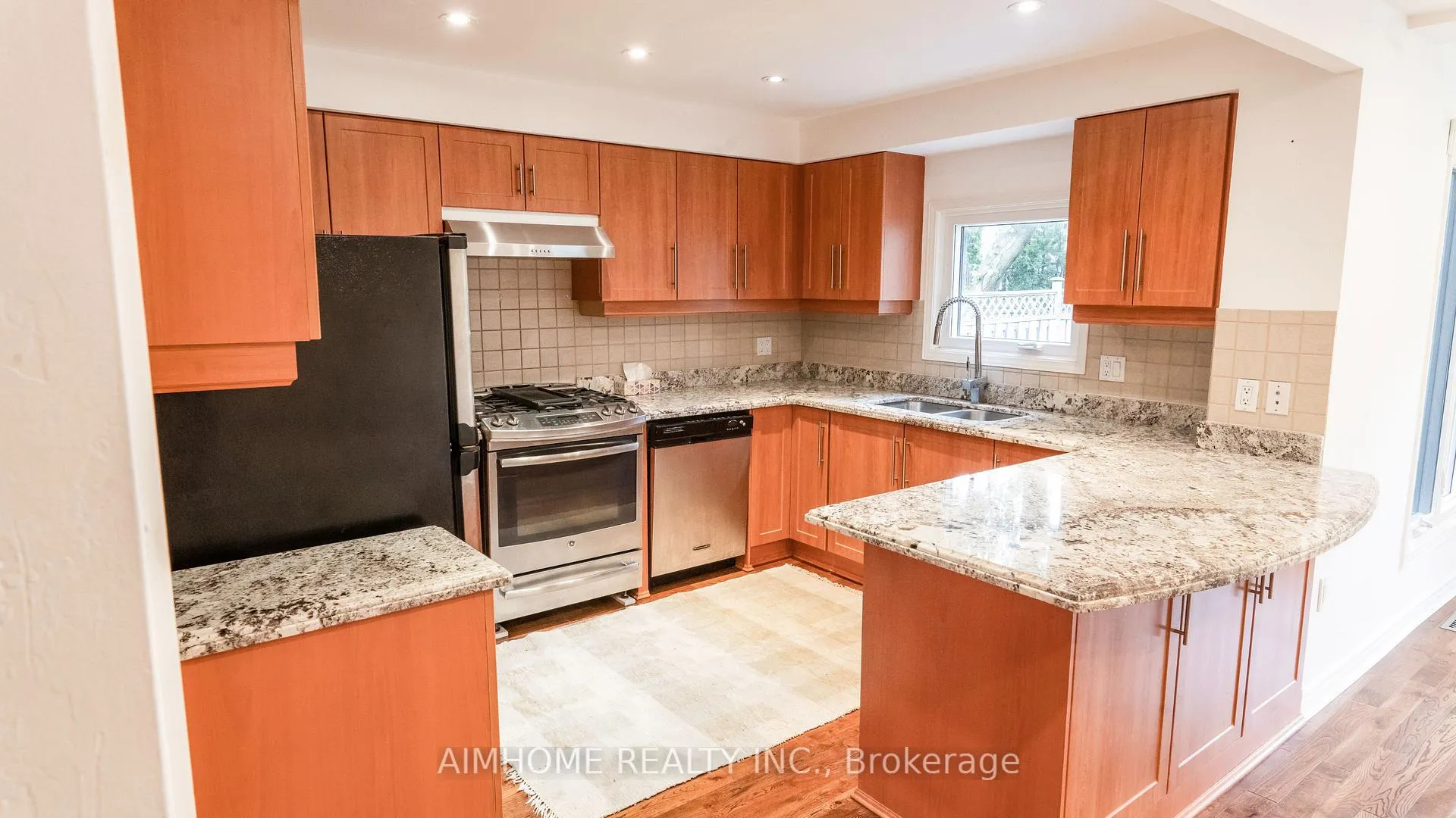 Photo 6 of 59 Peterborough Avenue, Markham, Thornlea — HOMEH