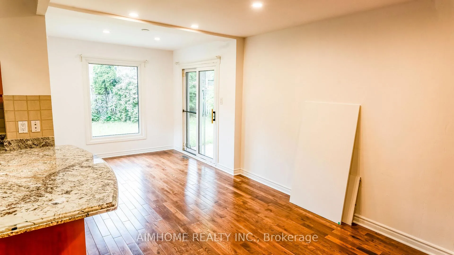 Photo 8 of 59 Peterborough Avenue, Markham, Thornlea — HOMEH