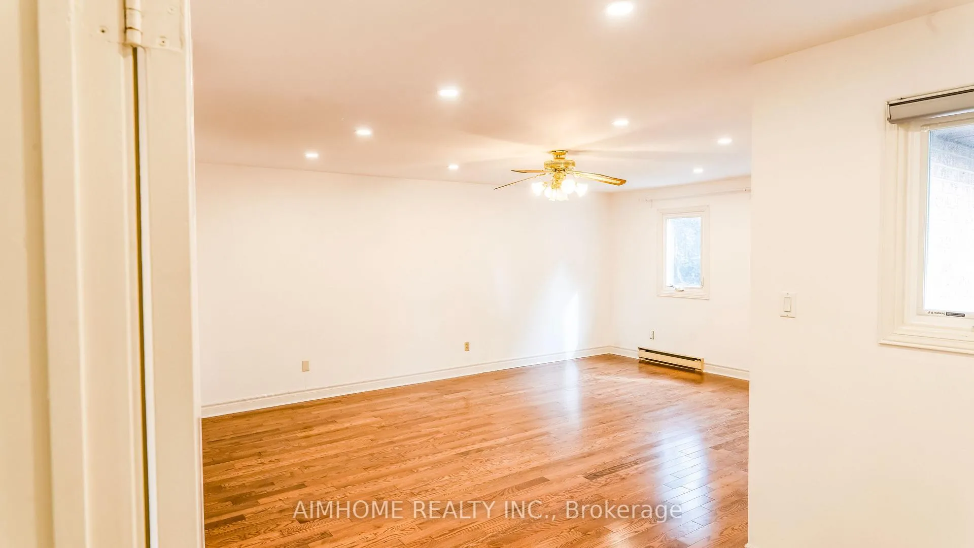 Photo 13 of 59 Peterborough Avenue, Markham, Thornlea — HOMEH